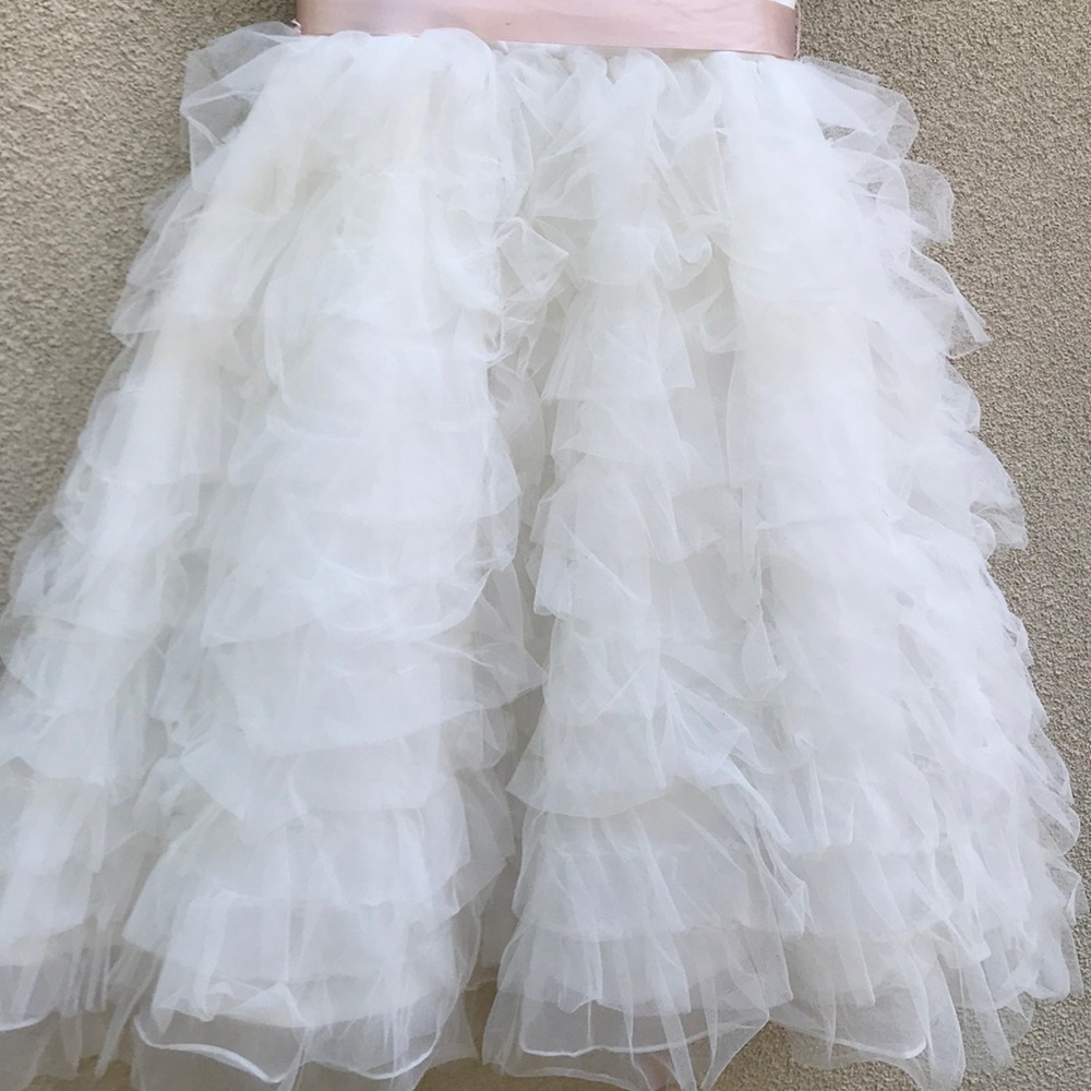 Beautiful girl’s gown - Picture 3 of 6